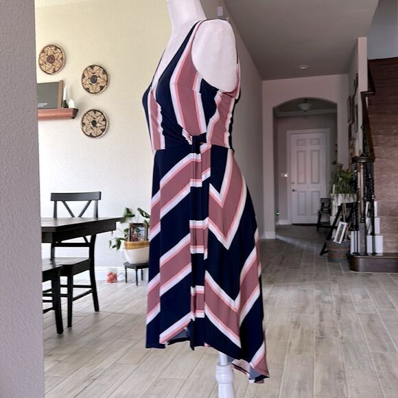 Express Wrap Dress Striped Sleeveless Flowy Stretchy V Neck High Low A Line M - Picture 9 of 10